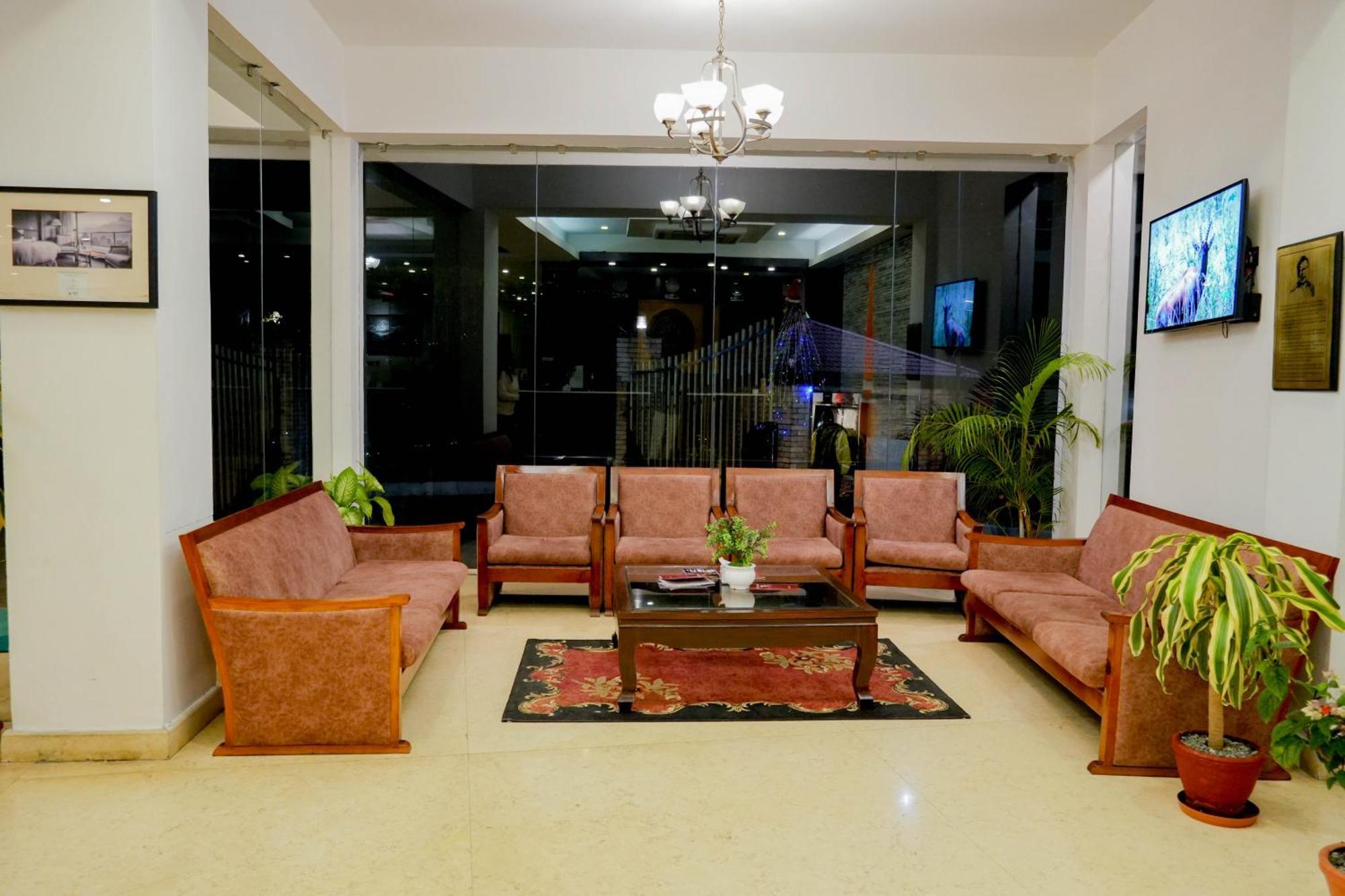 Himalayan Front Hotel By Kgh Group Pokhara Exterior photo