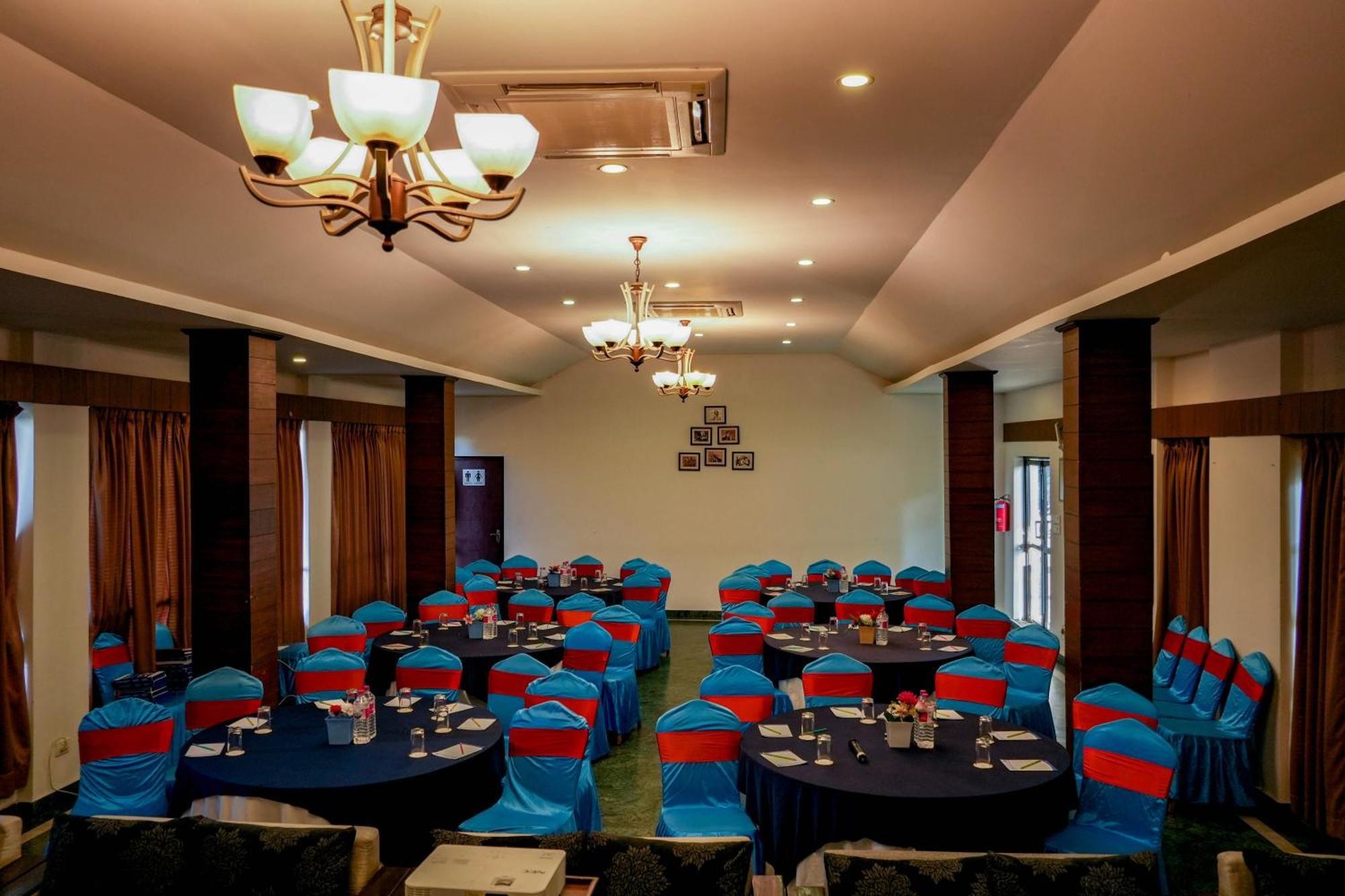 Himalayan Front Hotel By Kgh Group Pokhara Exterior photo